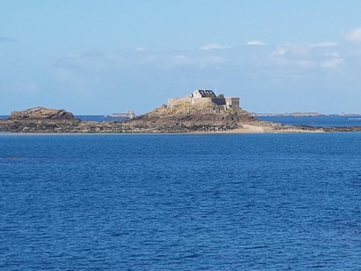 Sejour Confort Au Port De Dinan Exterior foto