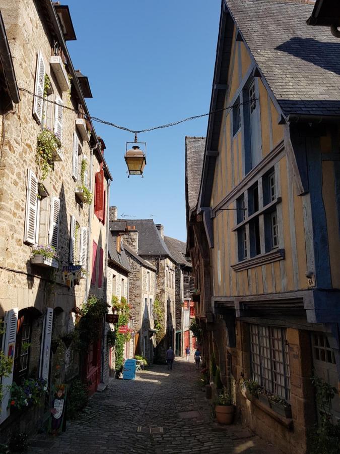 Sejour Confort Au Port De Dinan Exterior foto