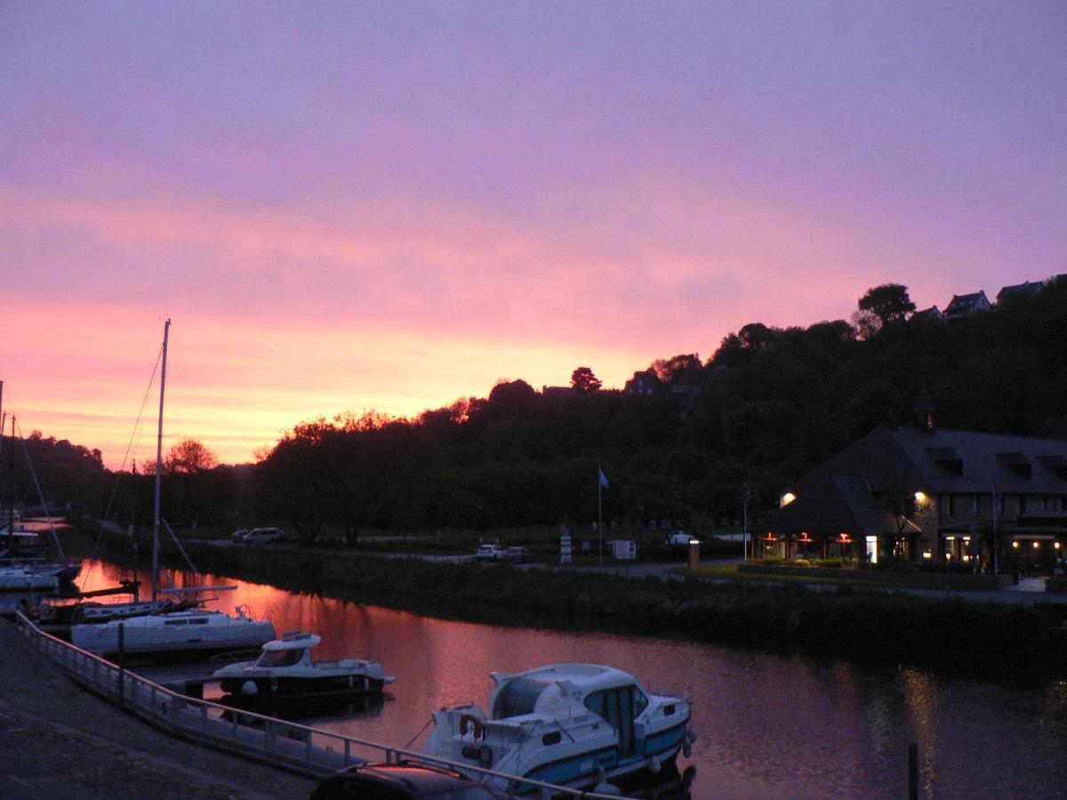 Sejour Confort Au Port De Dinan Exterior foto